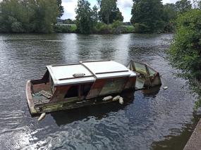 Sunken boats in Windsor cause hazard concerns