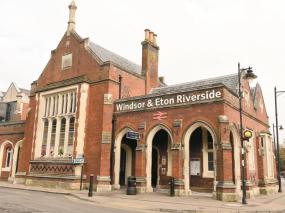  Windsor & Eton Riverside train lines blocked due to 'incident'