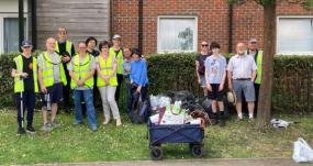 Caversham litter pick