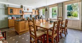 ‘Glammed up’ hideaway has rich history of entertaining