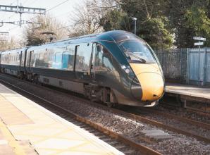 Disruption between Reading and London Paddington due to fire on property near railway