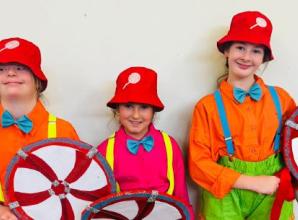 Theatre school’s 25 years celebrated in trip to Oz