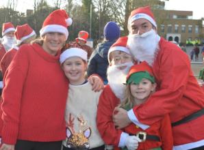 Hundreds join Santa fun run