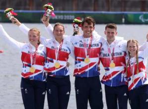 Another medal for rowers