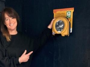 Defibrillator donated to hotspot for rural walkers