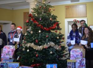 Schools collects Christmas gifts for disadvantaged children