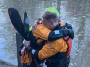 Pair complete 108-mile canoe race through night