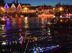 Sparkling boats light up the Thames