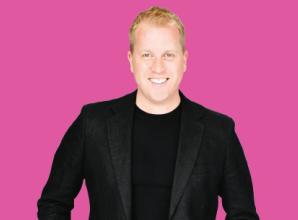 Psychic medium is bringing messages of comfort