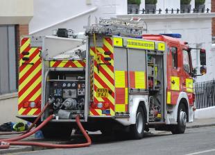 Huge emergency response in Slough after block of flats catches fire