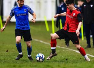 THAMES VALLEY PREMIER LEAGUE: Acrobatic overhead kick not enough for United