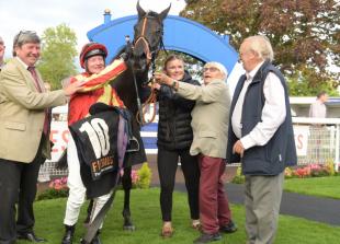 Willie Carson's pride as grandson guides Cindy Lou Who to victory