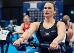 Schr&ouml;der sets pace at indoor championships