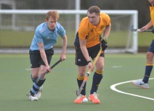 Five-star Henley extend lead at the top