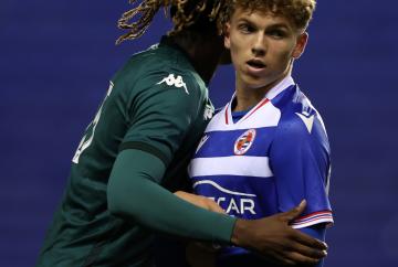 College student Carter-Blue Bowdery offered professional contract by Reading FC