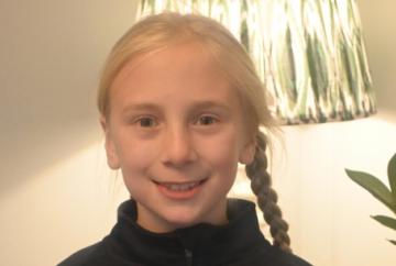 Girl, 10 wins card contest