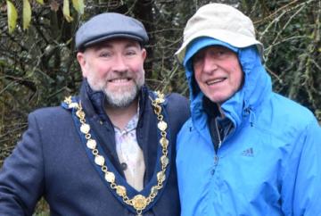 Mayor plants tree to mark 25th anniversary of town woodland