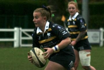 Bonus point victory for Henley Hawks Women in heavy conditions