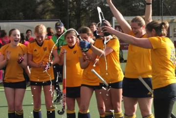 Free-scoring Henley wrap up title with month to spare