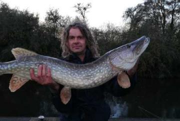 Fishing ‘nutcase’ catches 30lb pike at Thames weir