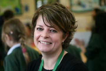Family calls for reform of school inspections after death of headteacher