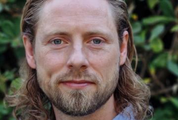 Healthy balanced diet is best first defence against bowel problems