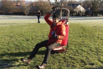 Balloonist stuns residents by landing in street