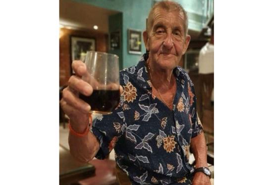 Friend plans memorial bench for popular figure known as &ldquo;Mayor of Wargrave&rdquo;