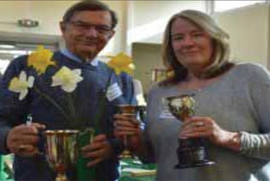 Grower praises her homemade compost for treble trophy haul Grower praises her homemade compost for treble trophy haul