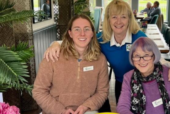 Golfers raise &pound;60,000 for Chiltern Centre in decade