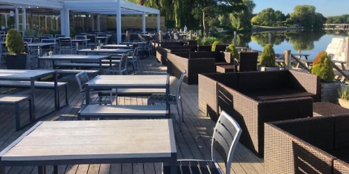 Waterfront café is the perfect setting for a summer meal