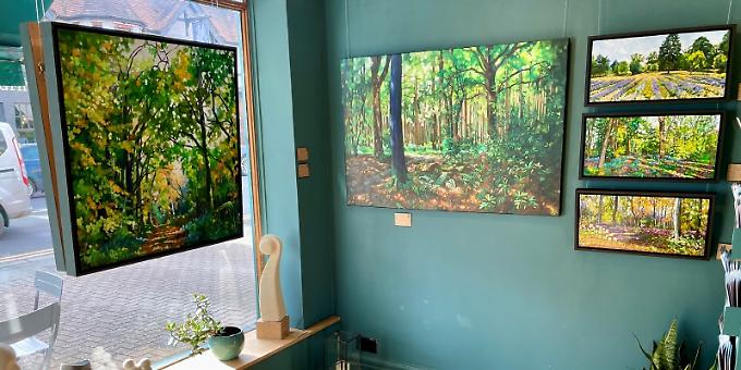 Browse around exhibition at picture framing shop