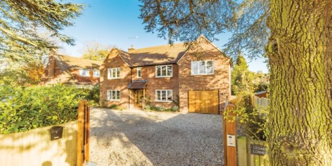 Four bedrooms and close to shops and train station