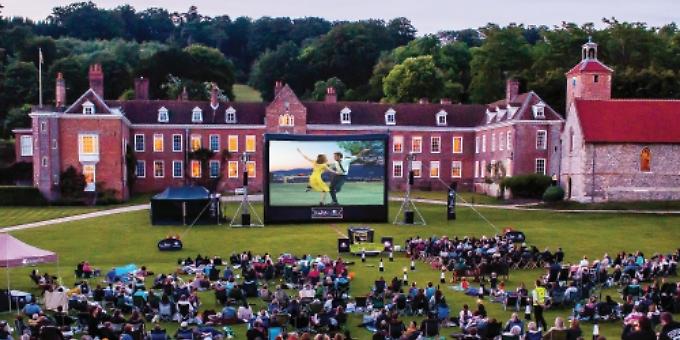 Have the time of your life at La La Land and Dirty Dancing under the stars