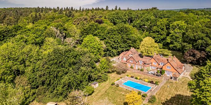 Country estate with room to grow