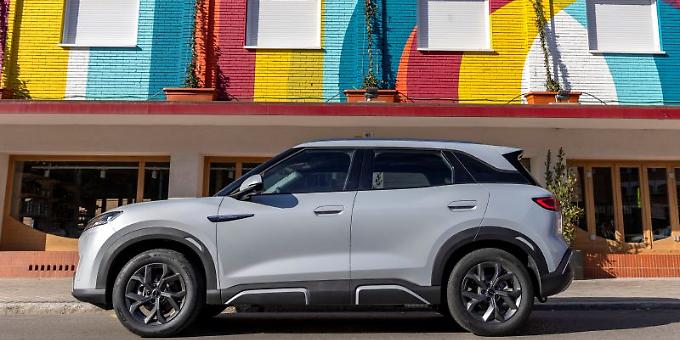 Compact SUV crafted with eco-friendly leather seats