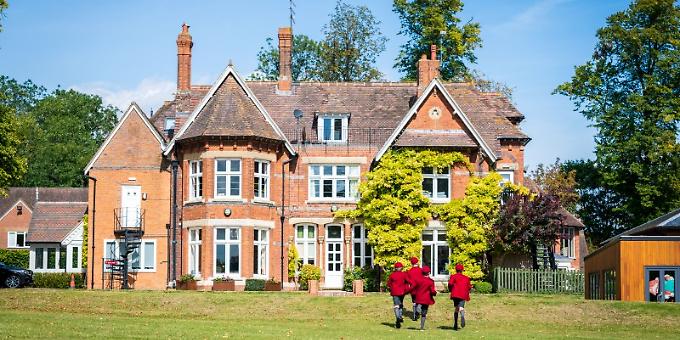Small classes and top pastoral care