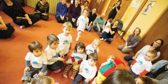 We're specialists in teaching music through play