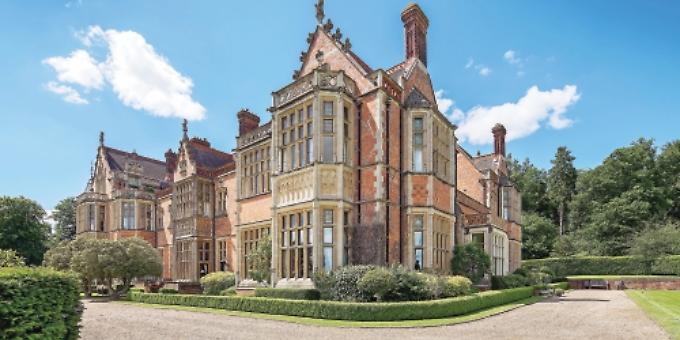 Apartment offers a grand window on to times past