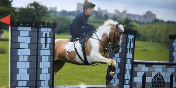 Movie pair sprinkled ‘stardust’ on ride