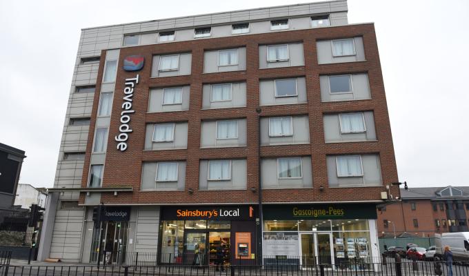 Plan to replace cladding at Maidenhead Travelodge building