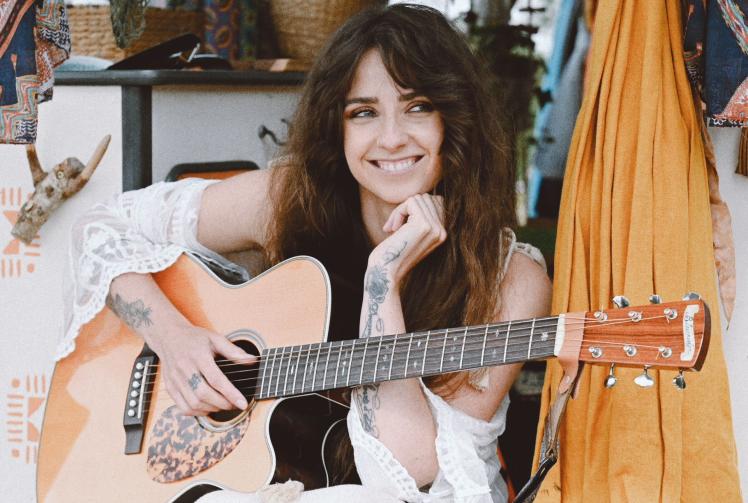 Travelling troubadour brings a soulful mix of folk-rock and country to Norden Farm