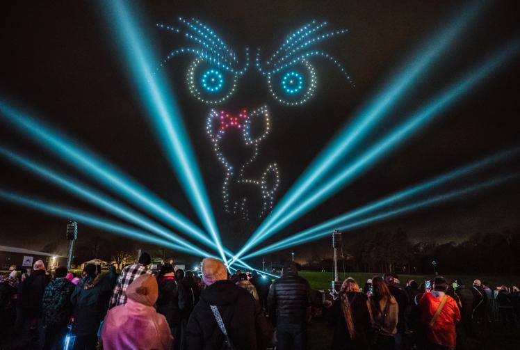 Thousands enjoy festive drone show at Royal Windsor Racecourse