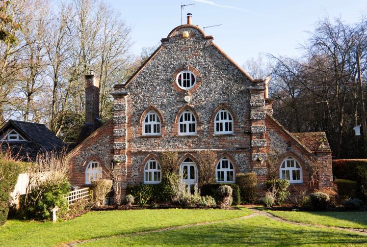 Property feature: Fully furnished, fine dining on doorstep (just bring linen)