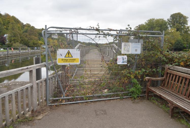 Call for council funds to fix Marsh Lock horsebridge branded &lsquo;outrageous&rsquo;