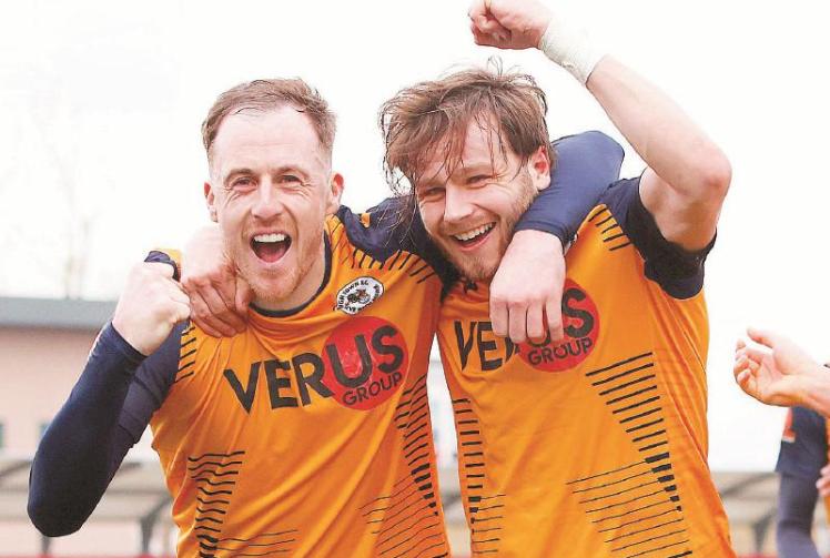 Davies admits he tried to 'jack in' Slough Town job before Rebels' remarkable recovery