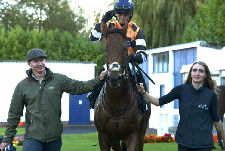 Margorie's magical turnaround seals dramatic 40/1 winner at Windsor Races