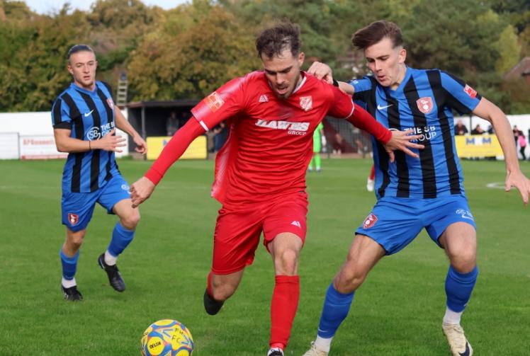 Akintunde scores but also sees red as Flackwell fall short against unbeaten Leighton