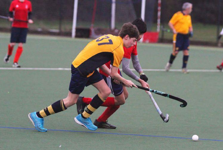 Foster at the double as Henley beat county rivals
