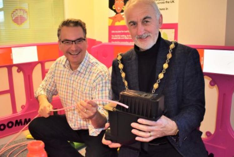 Internet fibre rollout zooming along